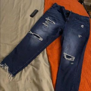 American eagle ripped jeans high waisted.